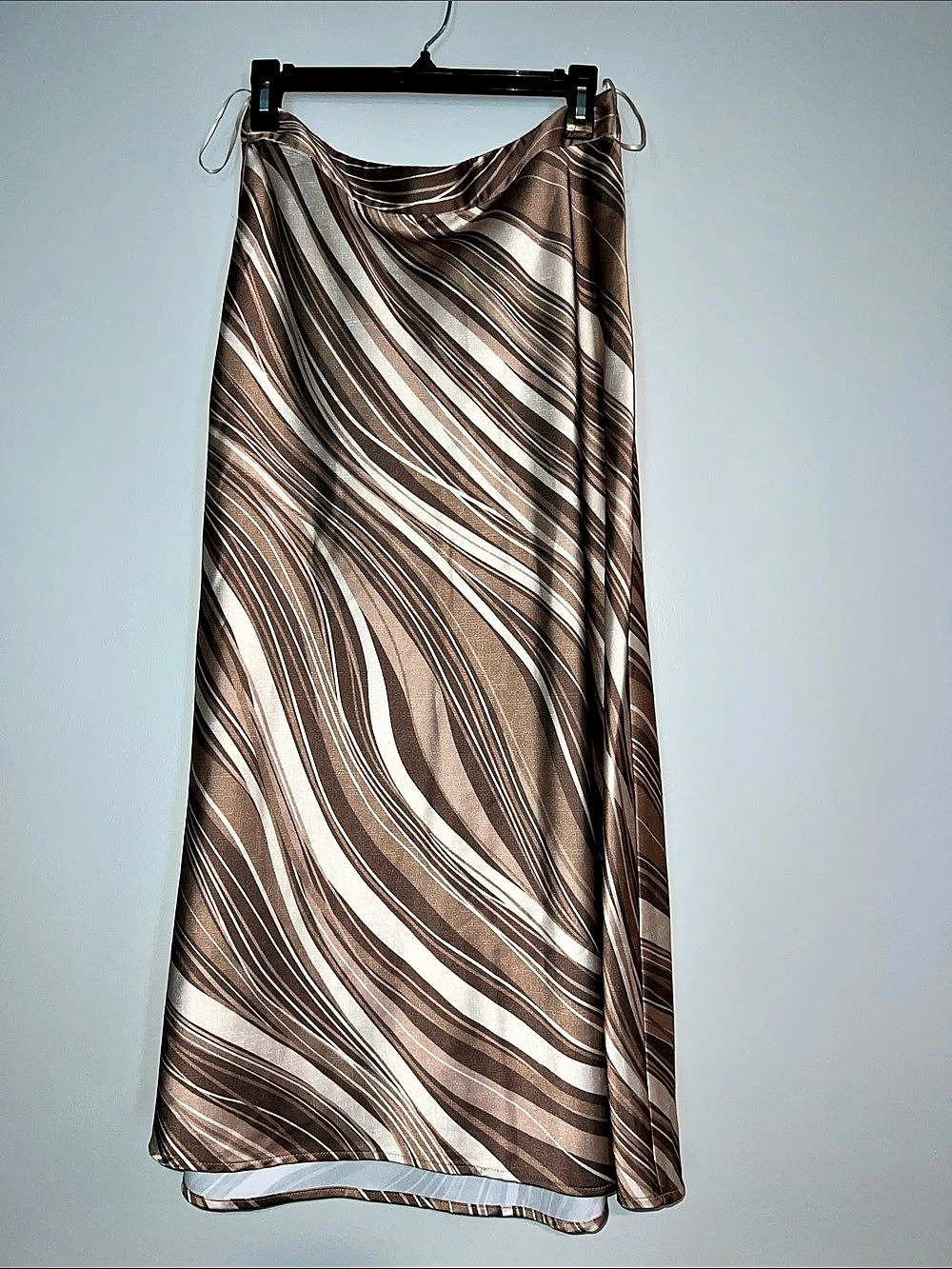 J. McLaughlin Maxi Skirt in Brown & White Like New